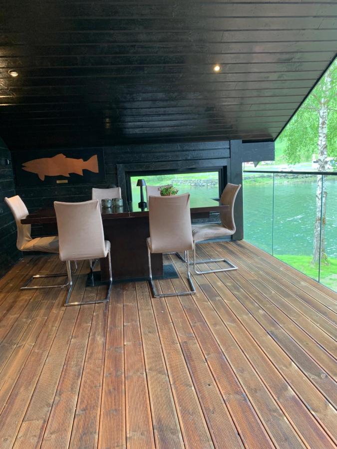 3, Penthouse. * Olden