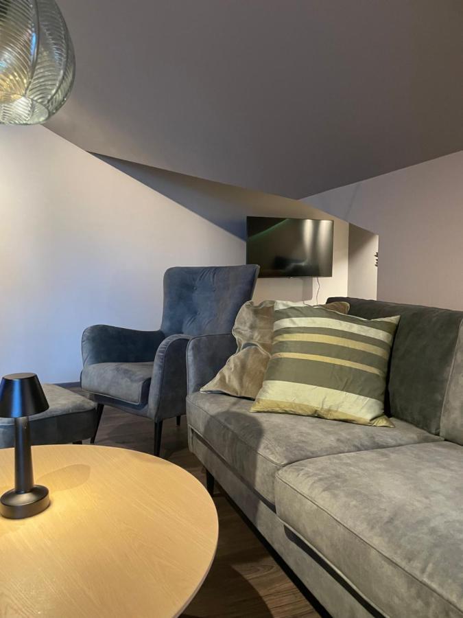 Appartement 3, Penthouse. *