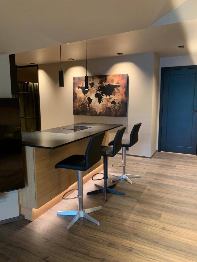 3, Penthouse. Appartement *