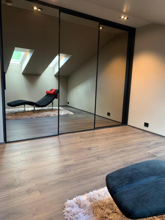 3, Penthouse. * Olden