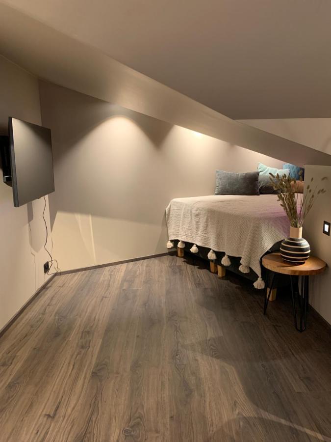 3, Penthouse.